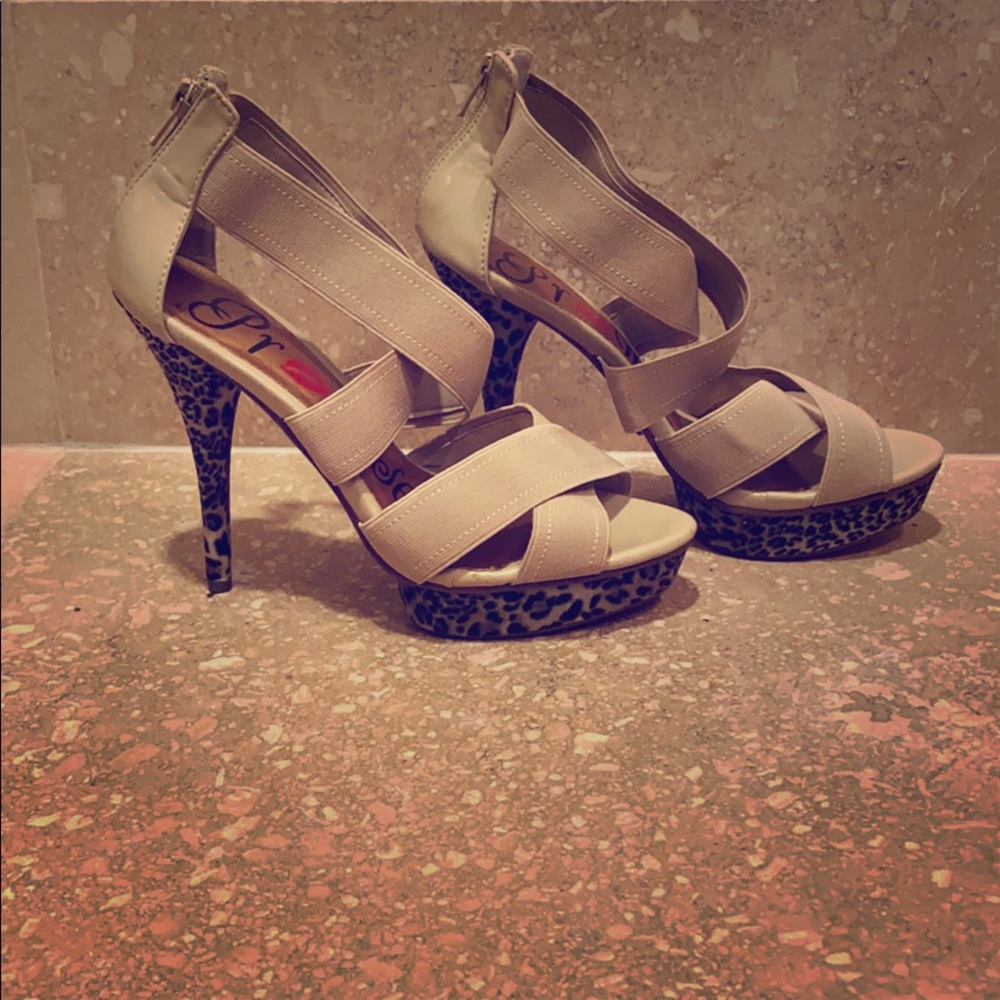 Camel Heel